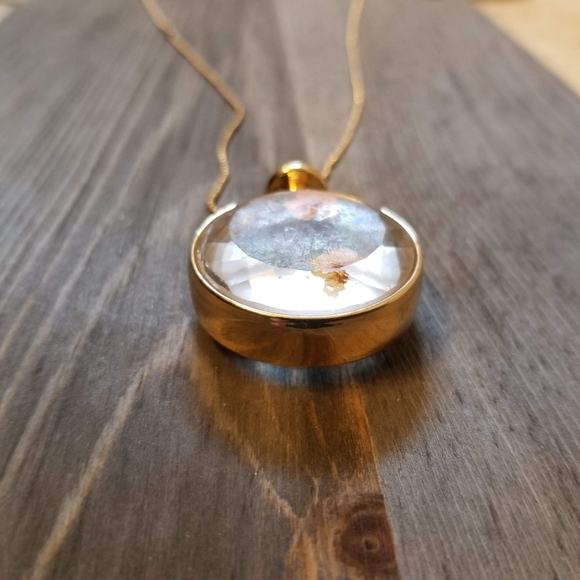 NWOT pressed flowers in resin/glass pendant w gold - Picture 4 of 4